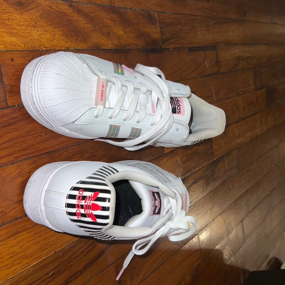 Adidas shell toe